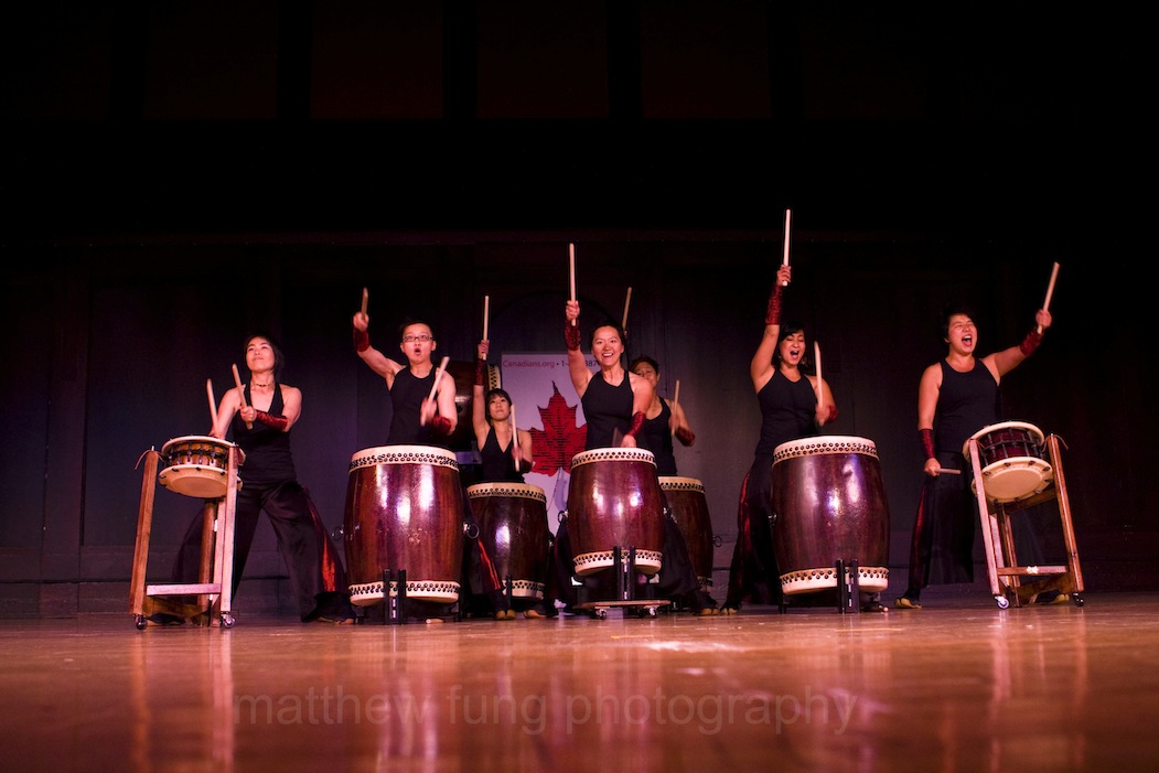 Raging Asian Women Taiko Drummers promo pic